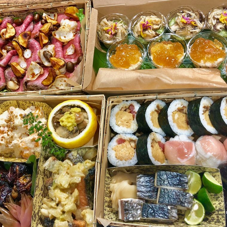 折箱に詰めたおかず